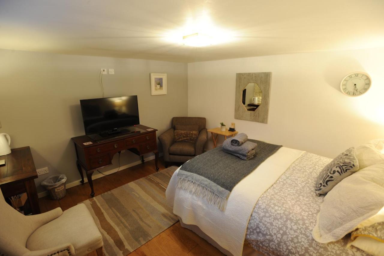 Bed and Breakfast Rose Farm Гонитон Экстерьер фото